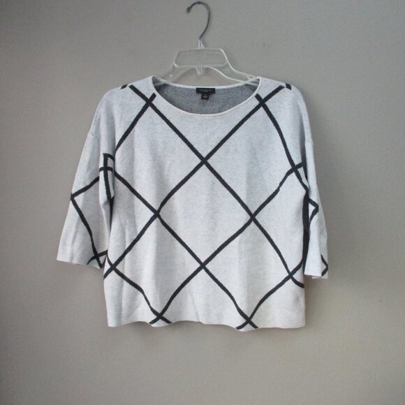 Ann Taylor Factory Gray and White Sweater 3/4 Sleeves - Picture 2 of 5